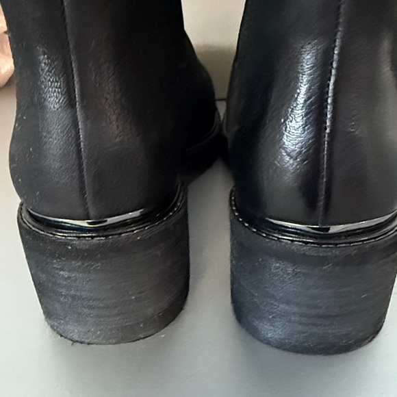 New Donald J. Pliner Black Heeled Boots Size 9 - Picture 5 of 9